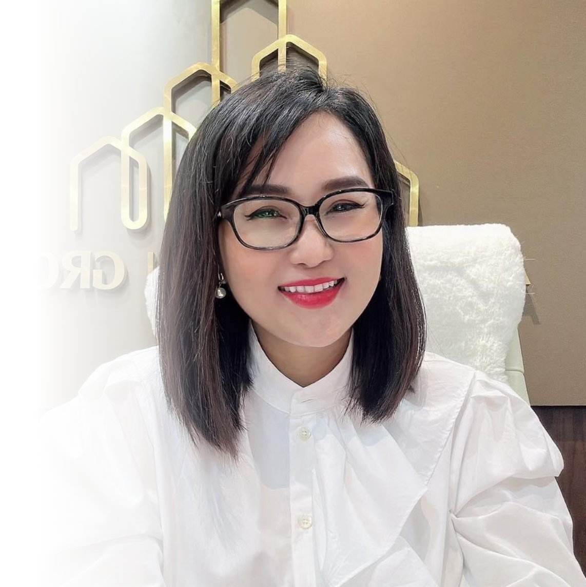 Khung chân dung minh họa cho ban lãnh đạo Thuematbang.com.vn